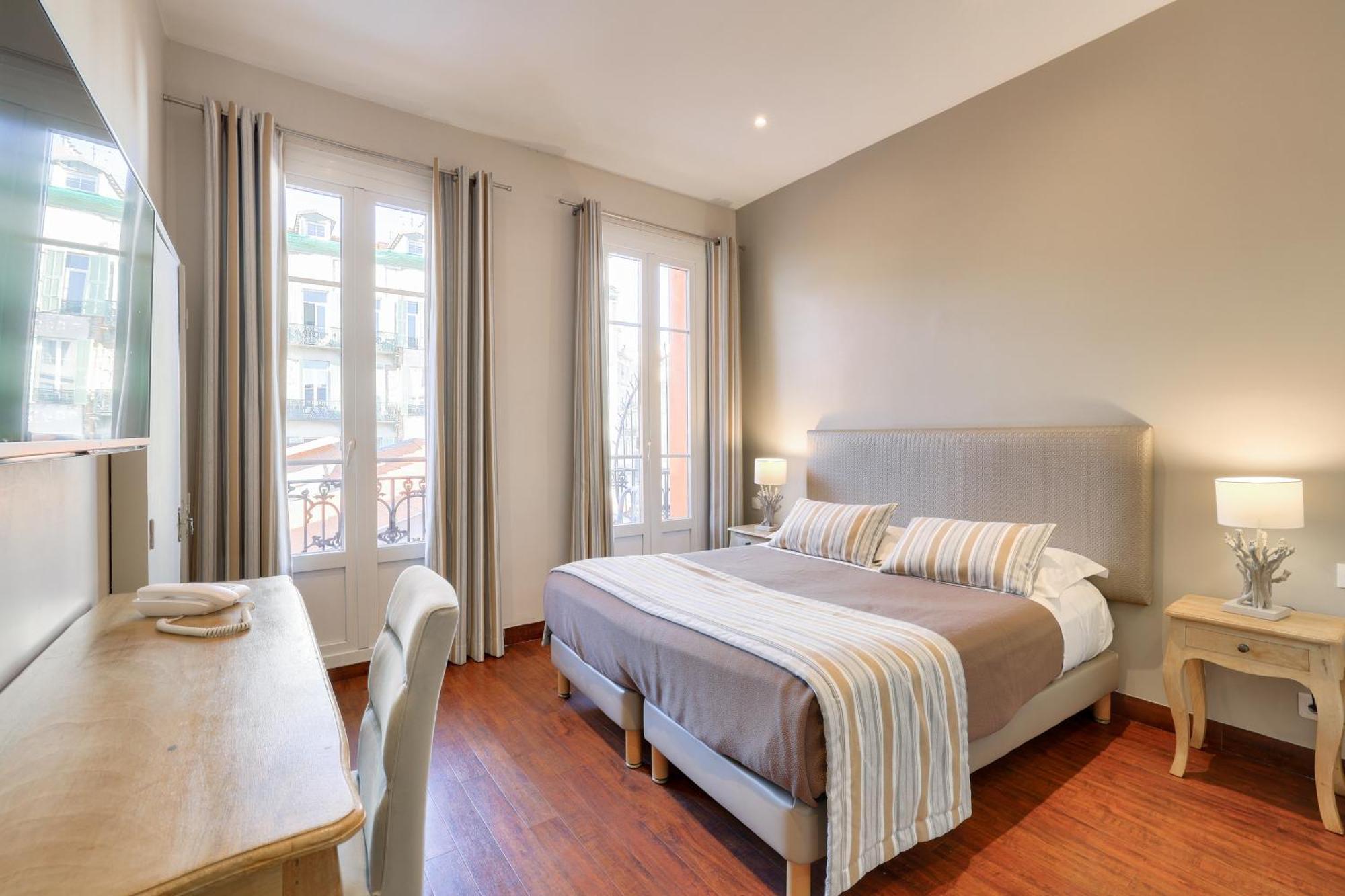 Hotel Lepante نيس المظهر الخارجي الصورة