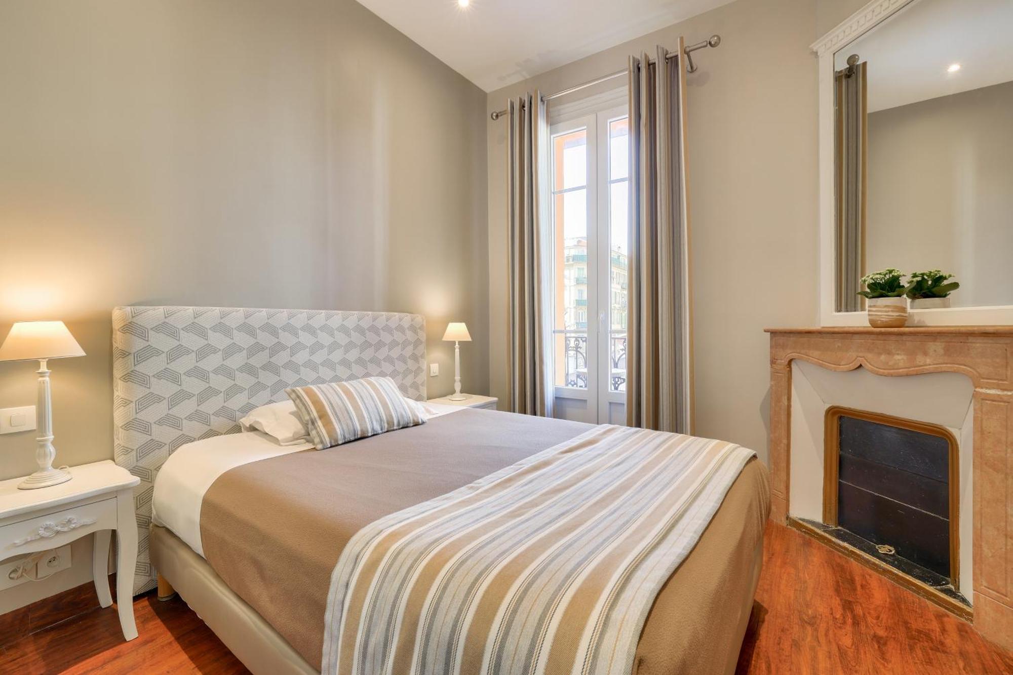 Hotel Lepante نيس المظهر الخارجي الصورة